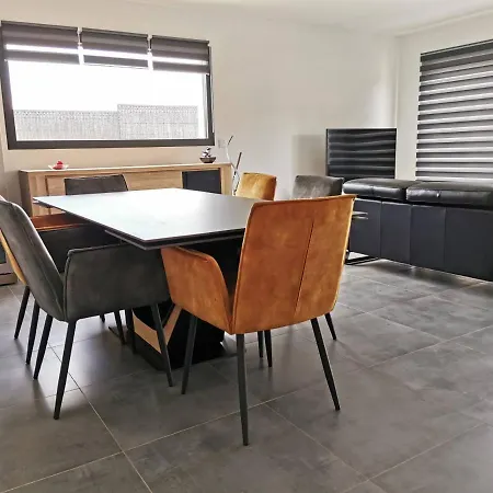 Privee Confort Homestay szállás