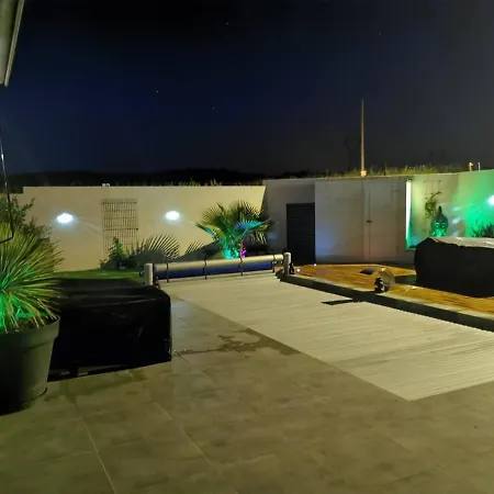 Privee Confort Homestay szállás *